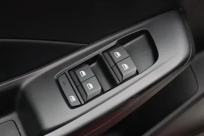 Car image 44