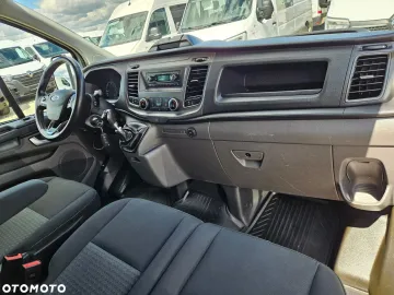 Car image 34