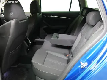 Car image 25