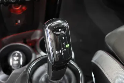 Car image 35