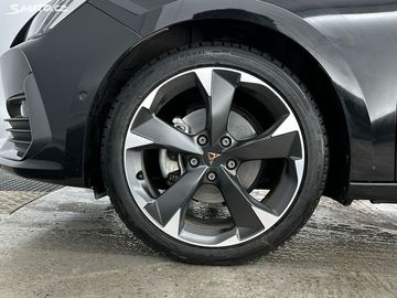 Car image 32
