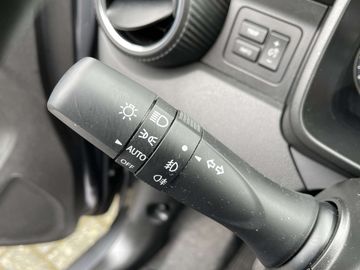 Car image 28