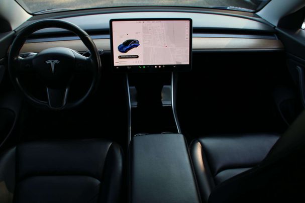 Tesla Model 3 Long Range AWD 258 kW image number 10