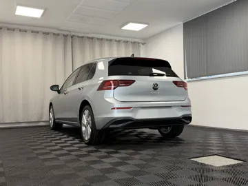 Car image 35