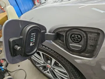 Car image 33