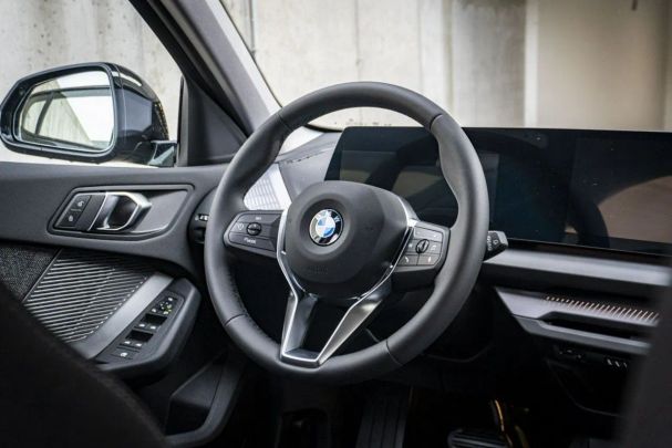 BMW 120i 125 kW image number 18