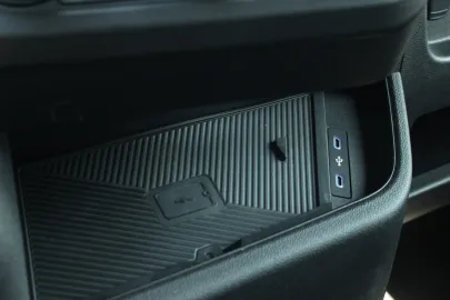 Car image 36
