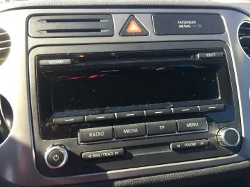 Car image 38