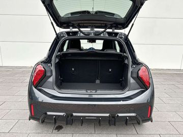 Car image 24