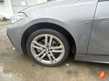 Car image 31