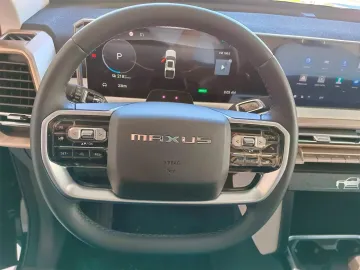 Car image 30