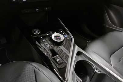 Car image 13