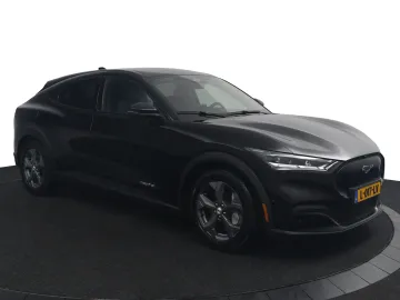 Car image 47