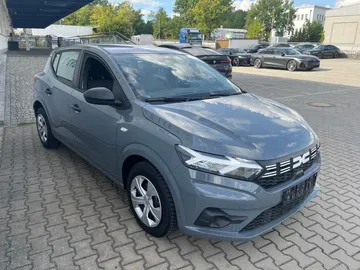 Car image 2