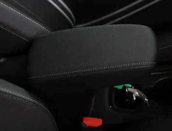 Car image 49