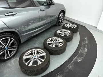 Car image 37
