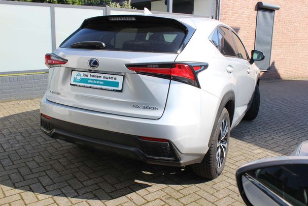 Lexus NX 300 h AWD 145 kW image number 5