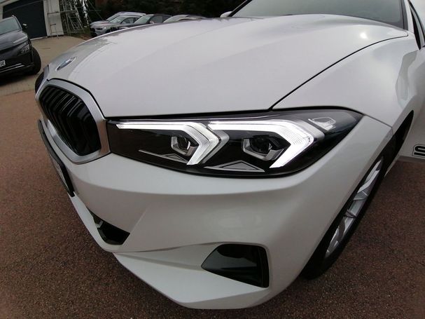 BMW 320i Touring 135 kW image number 28