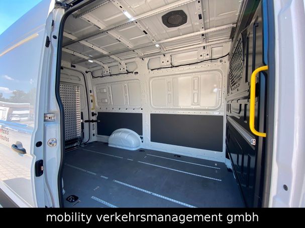 Volkswagen Crafter 35 103 kW image number 14