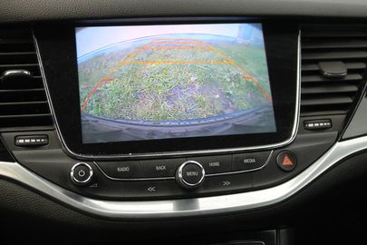 Car image 11