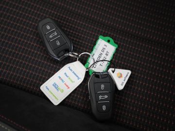 Car image 36