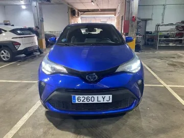 Car image 4