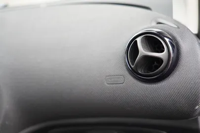 Car image 31