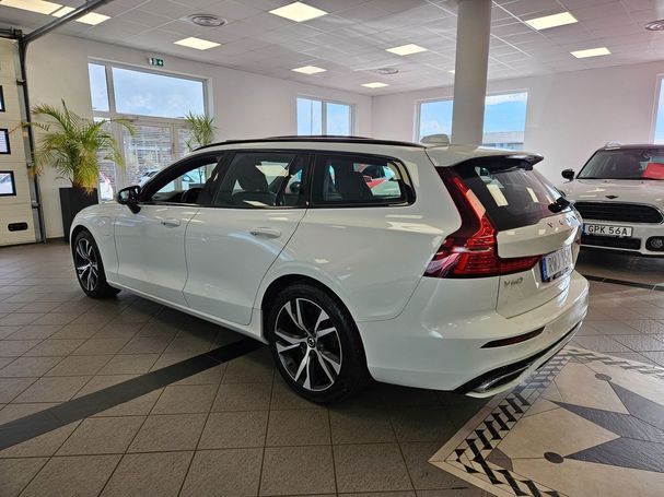 Volvo V60 T8 R Design AWD Recharge 288 kW image number 5