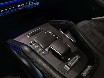 Car image 36