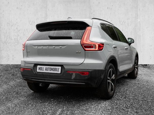 Volvo XC40 B3 Plus Dark 120 kW image number 2