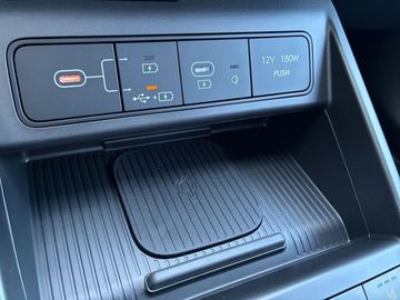 Car image 27