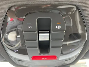 Car image 29