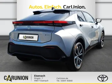 Car image 4