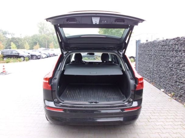 Volvo XC60 B4 Diesel Core 145 kW image number 8