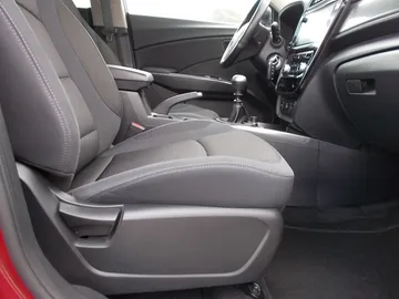Car image 30