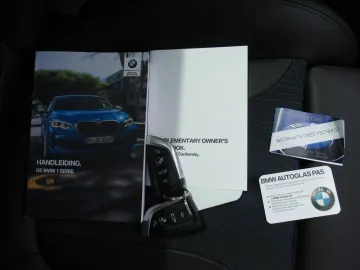 Car image 32