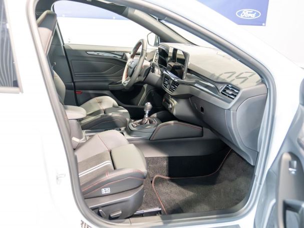 Ford Focus 2.3 ST 206 kW image number 11