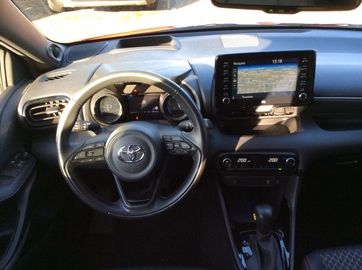 Car image 9