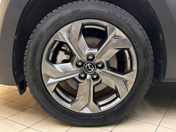 Car image 30
