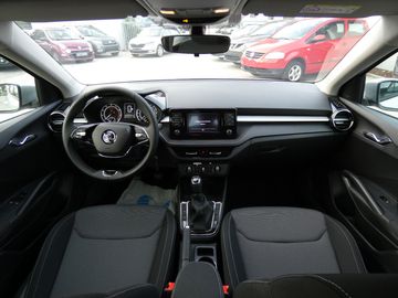 Car image 14