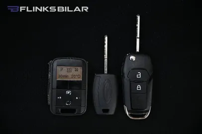 Car image 30