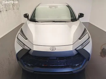 Car image 6