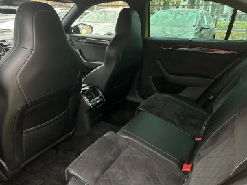 Car image 36