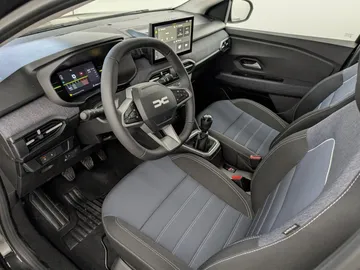 Car image 36