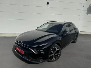 Car image 26