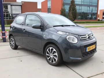 Car image 2
