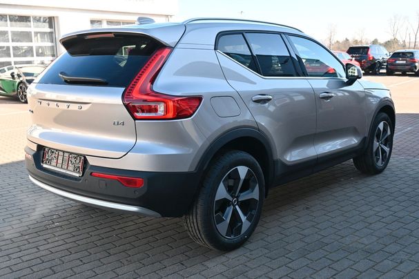 Volvo XC40 B4 Plus DKG 145 kW image number 2