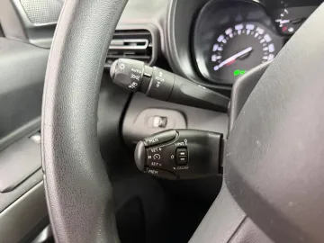 Car image 37