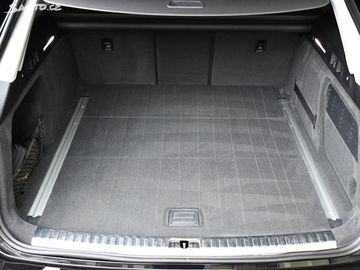 Car image 36