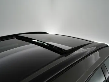 Car image 43